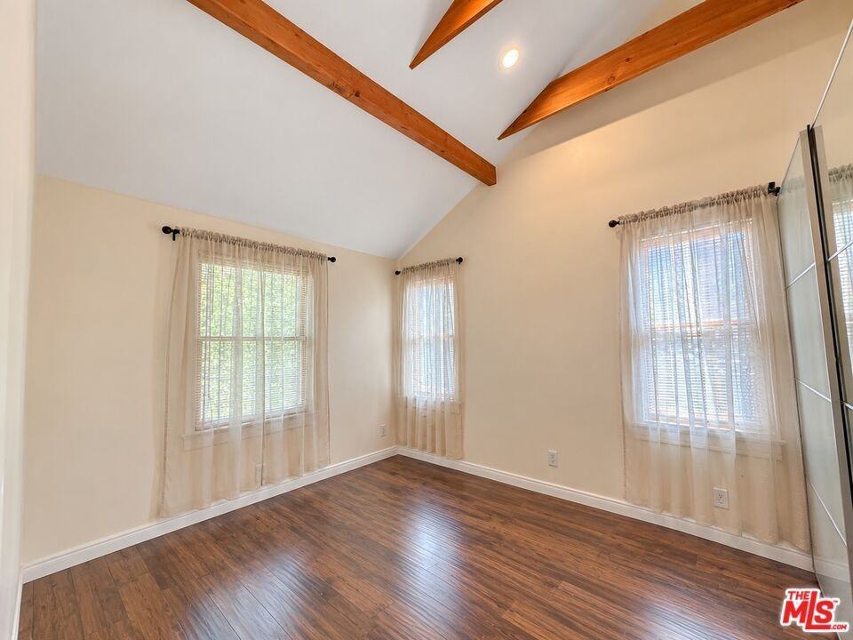 1930 1/2 6th Ave - Photo 6 of 17