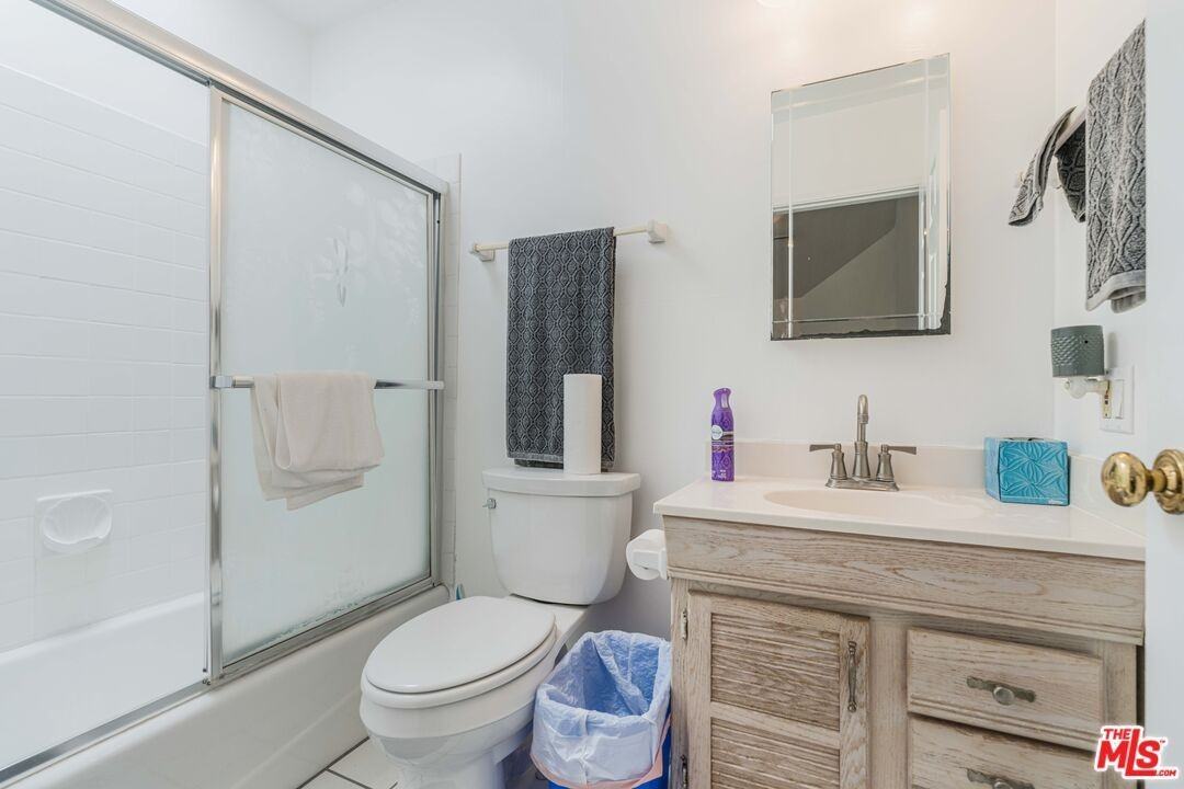 3973 Coolidge Ave - Photo 5 of 19