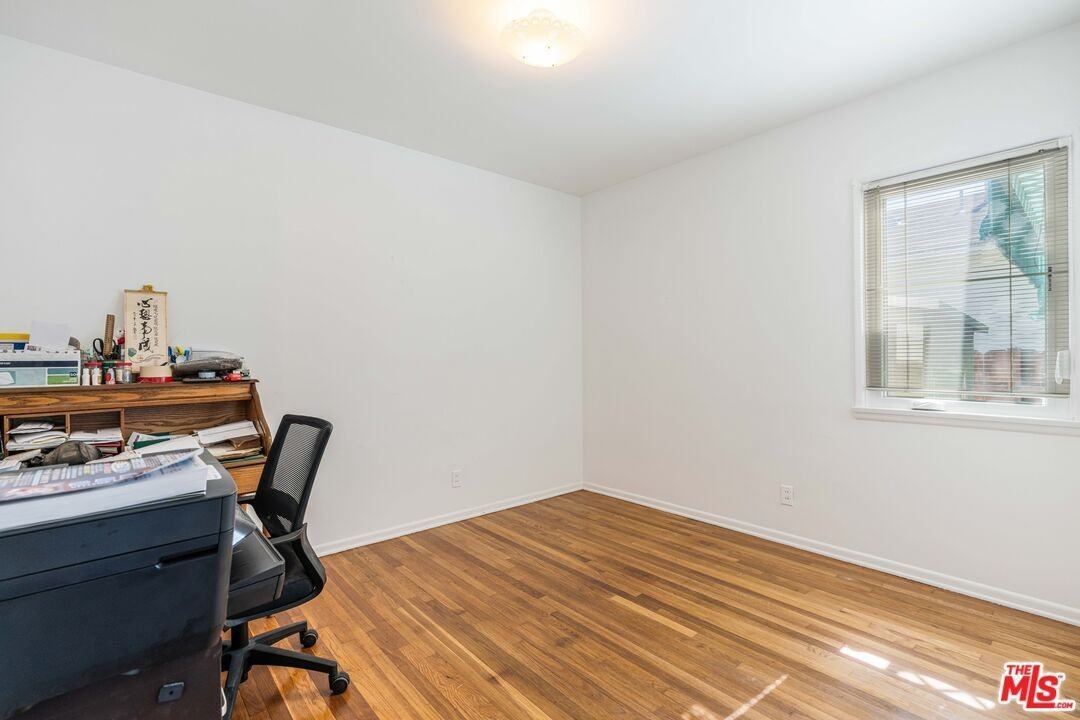 3973 Coolidge Ave - Photo 7 of 19