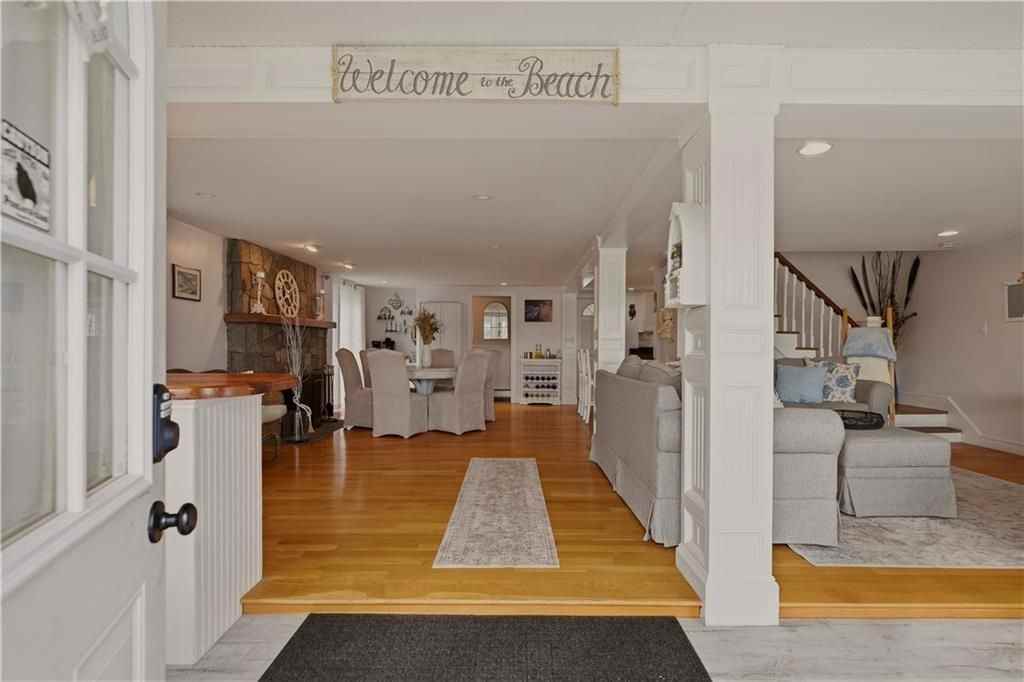 164 Sakonnet Dr - Photo 4 of 32