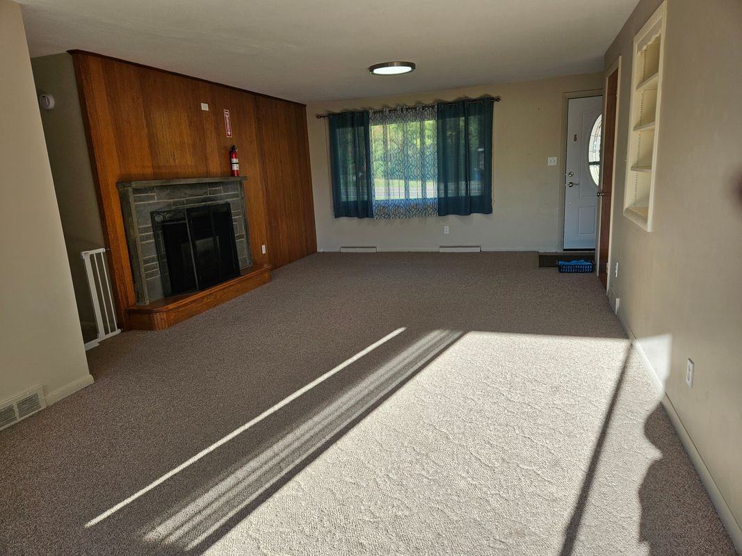 1540 Salt Springs Rd - Photo 4 of 14