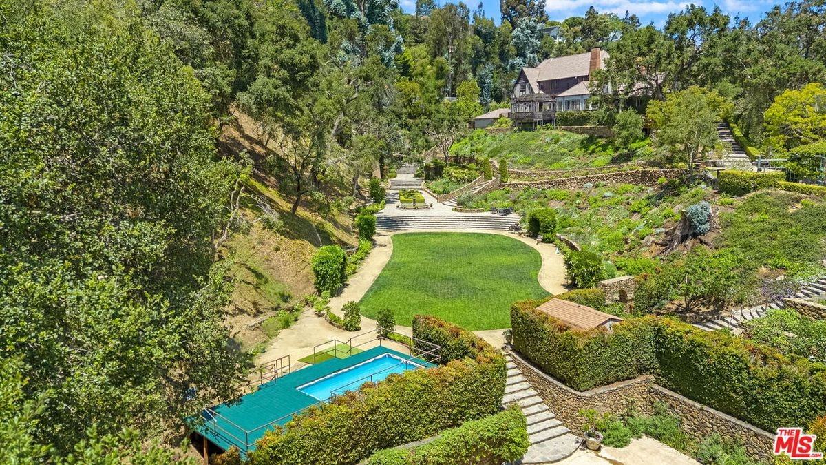 1957 Mandeville Canyon Rd - Photo 3 of 50