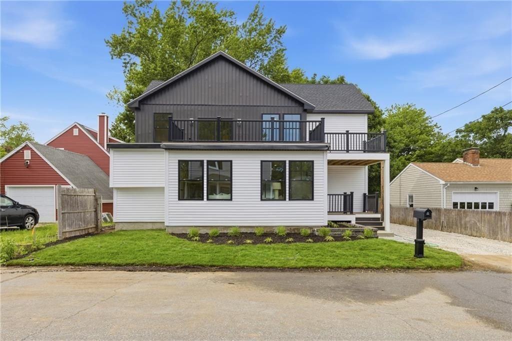 42 Orchard Ave - Photo 4 of 44