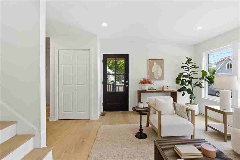 42 Orchard Ave - Photo 5 of 44