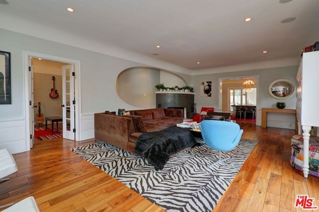 3010 Castle St - Photo 6 of 33