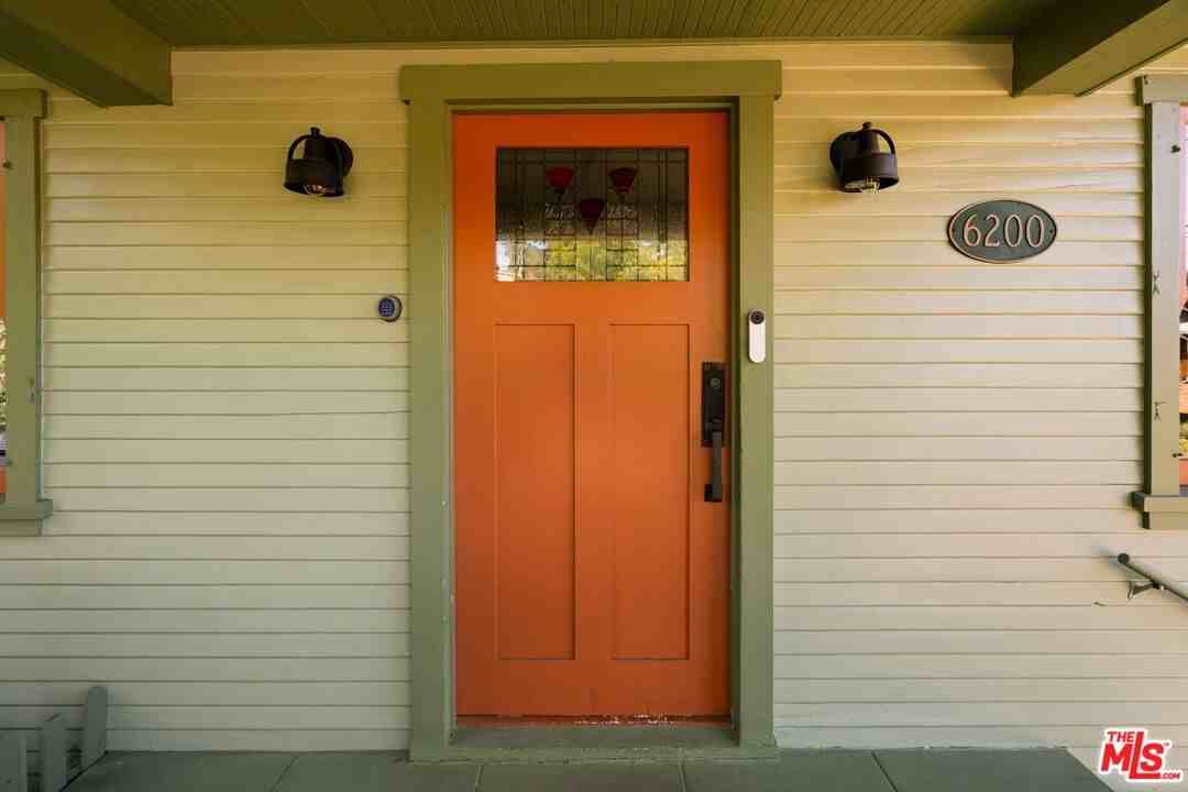 6200 Poppy Peak Dr - Photo 5 of 32