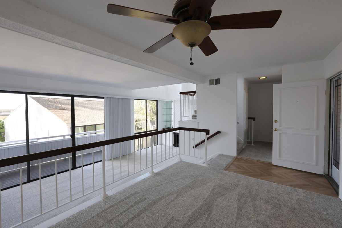 33 Encore Ct - Photo 4 of 16