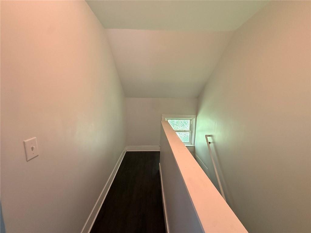 20 Mount Pleasant View Ave - Photo 7 of 14