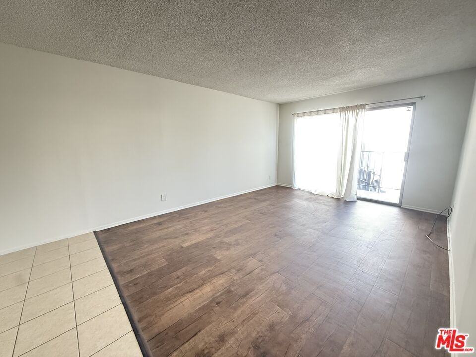 200 Bay St ##103 - Photo 3 of 10