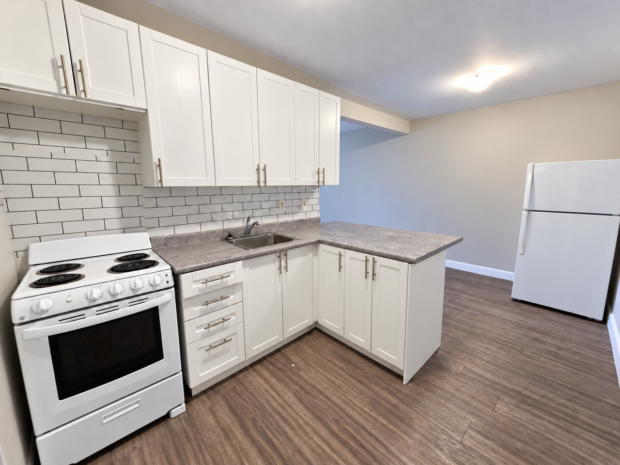 875 Colborne Rd #404 - Photo 4 of 17
