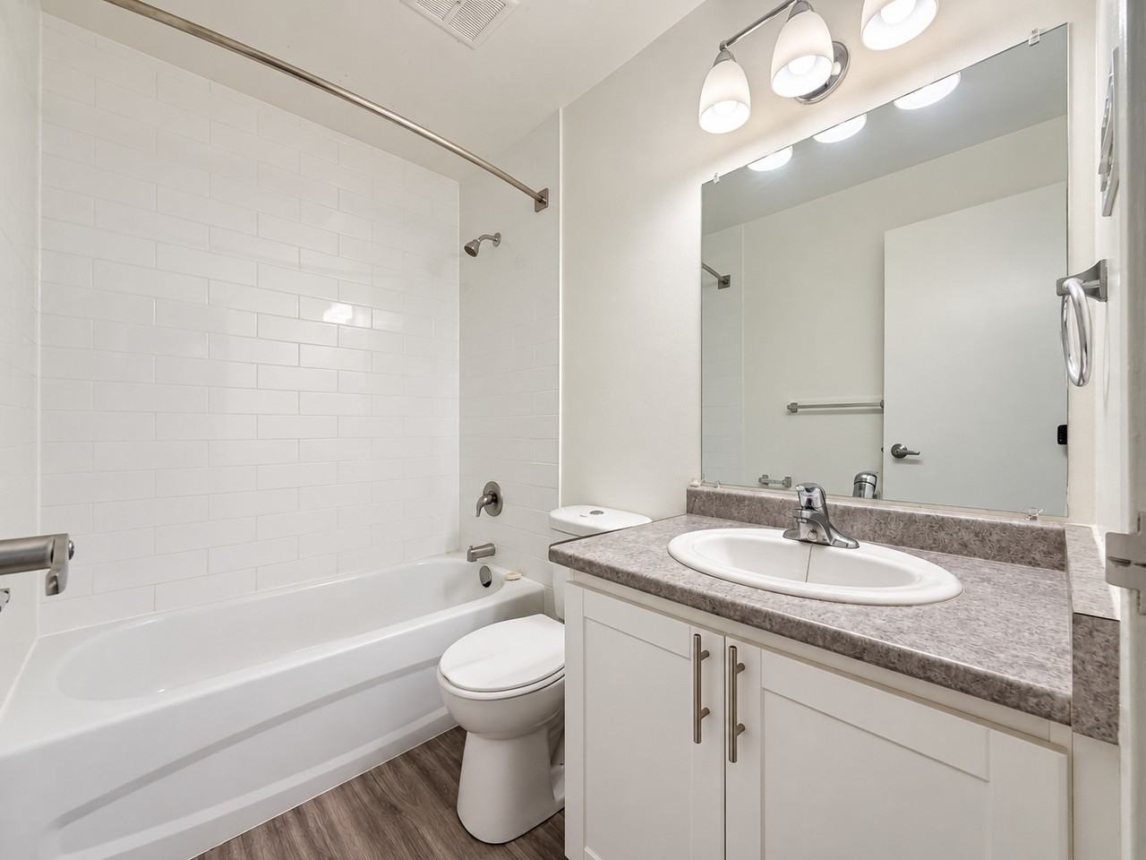 200 London Rd #503 - Photo 4 of 16