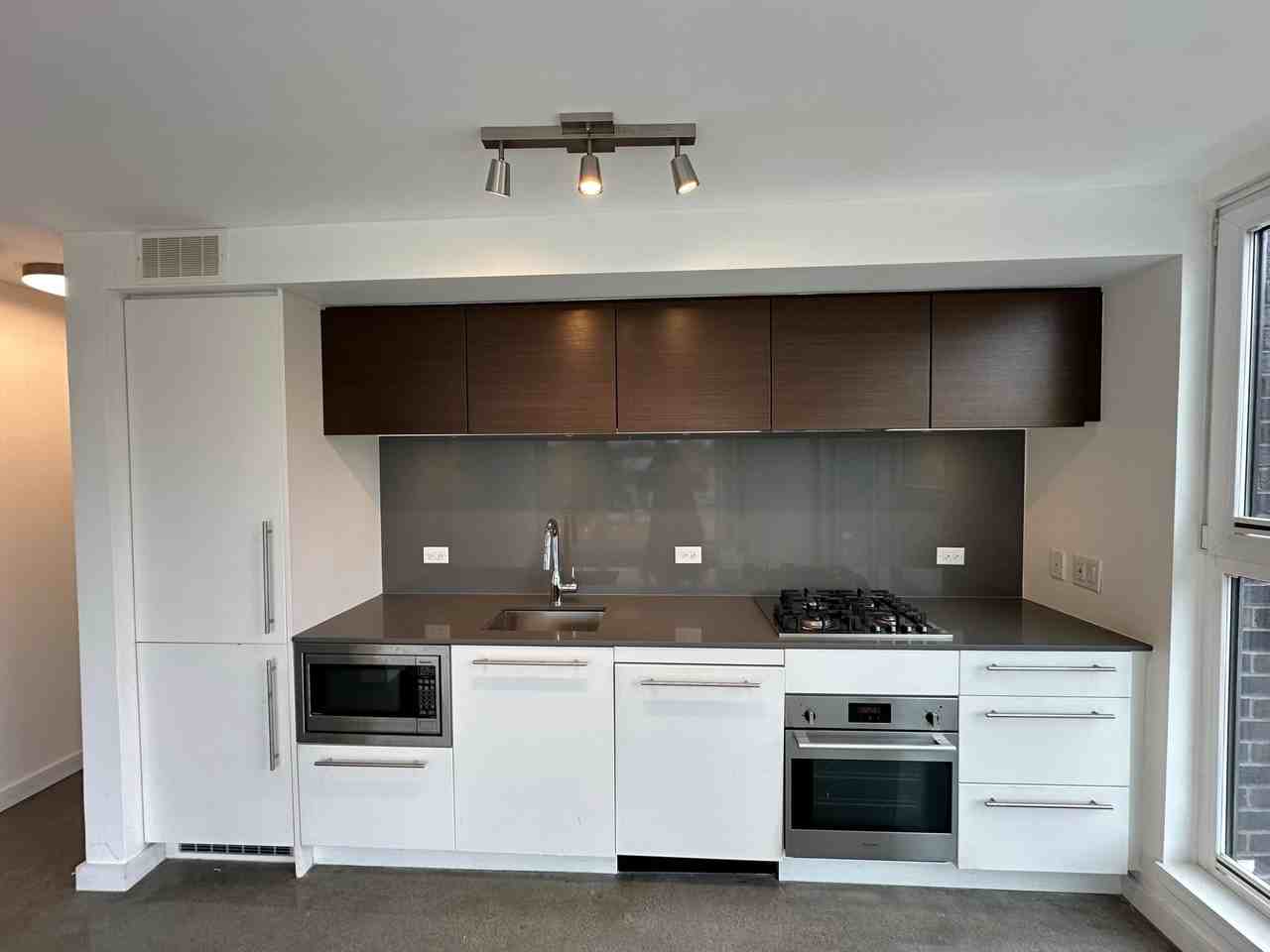 150 Cordova St E #602 - Photo 6 of 16