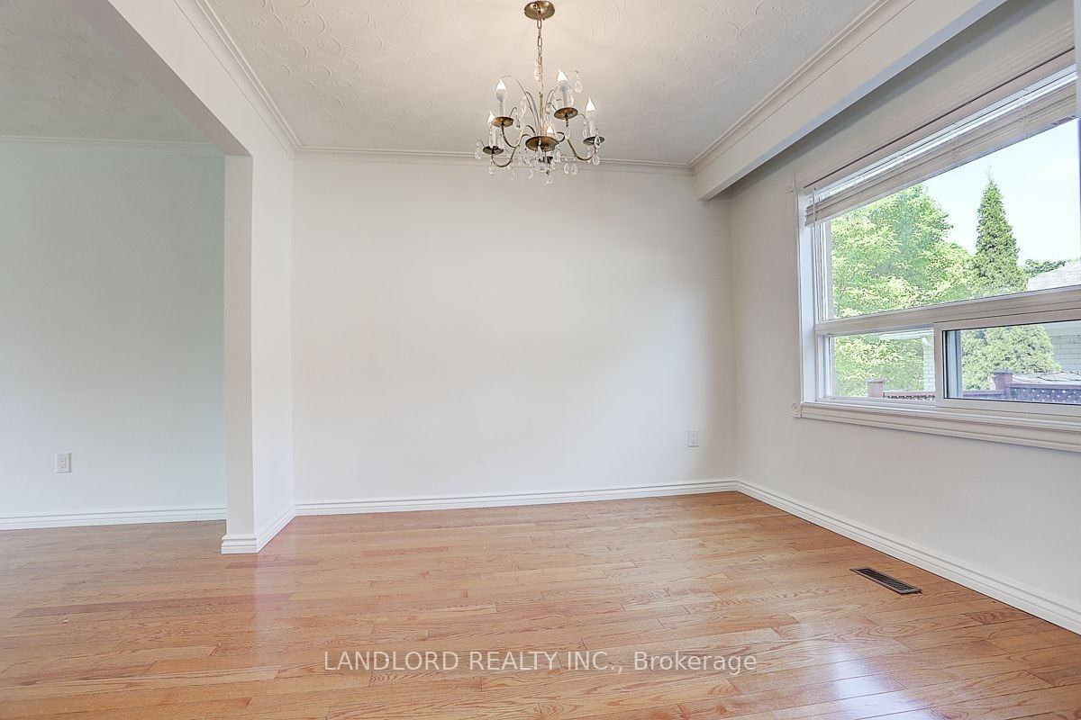 21 Pineway Blvd - Photo 6 of 39