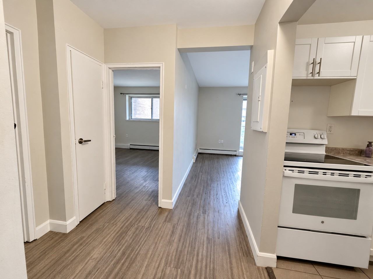 875 Colborne Rd #304 - Photo 2 of 18