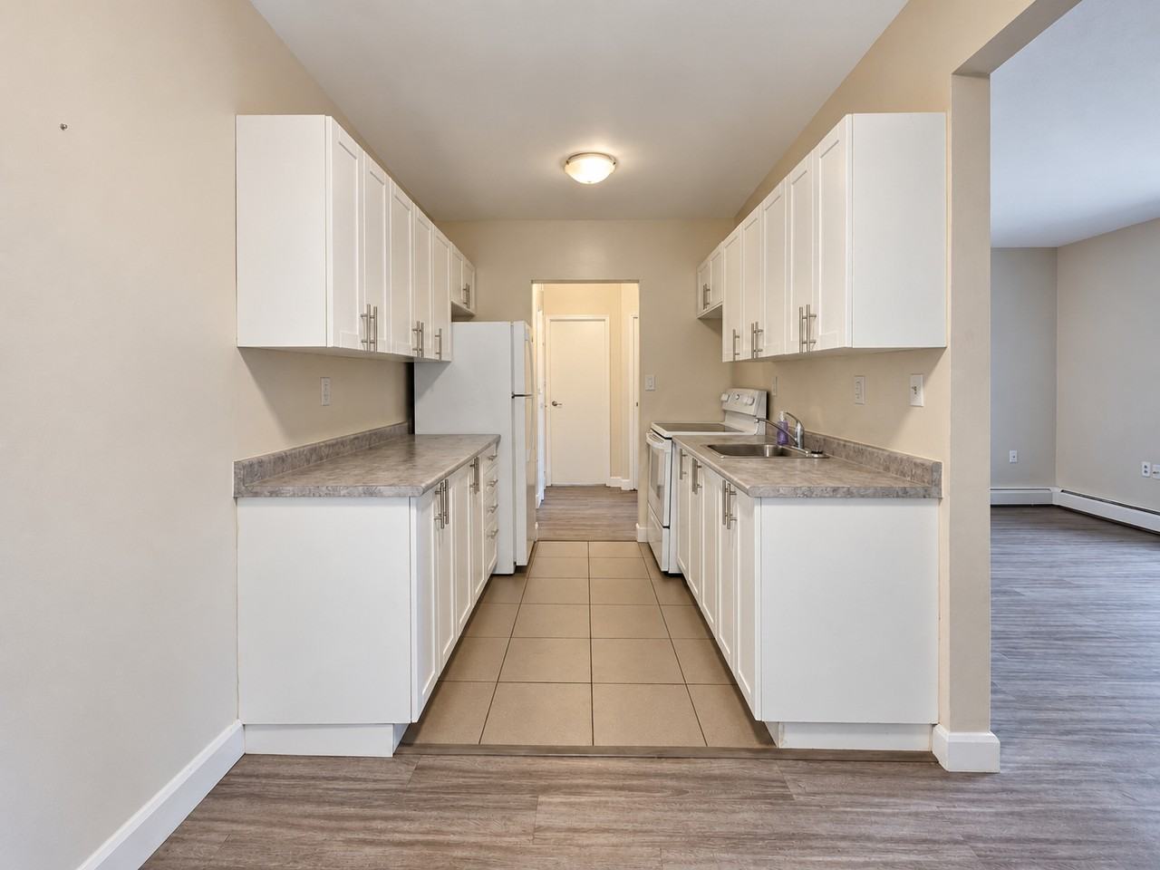 875 Colborne Rd #304 - Photo 3 of 18
