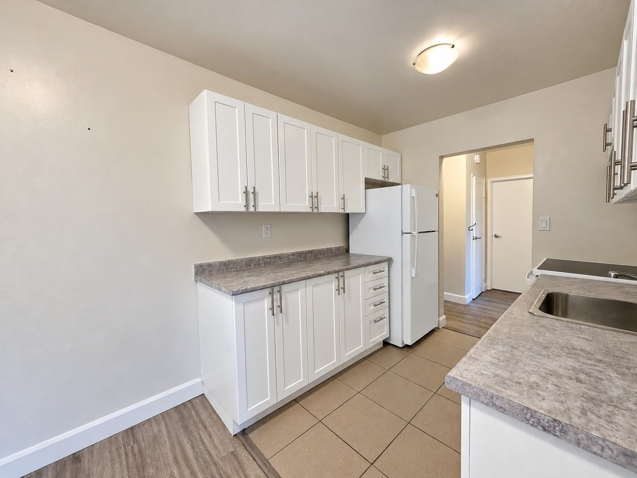 875 Colborne Rd #304 - Photo 4 of 18