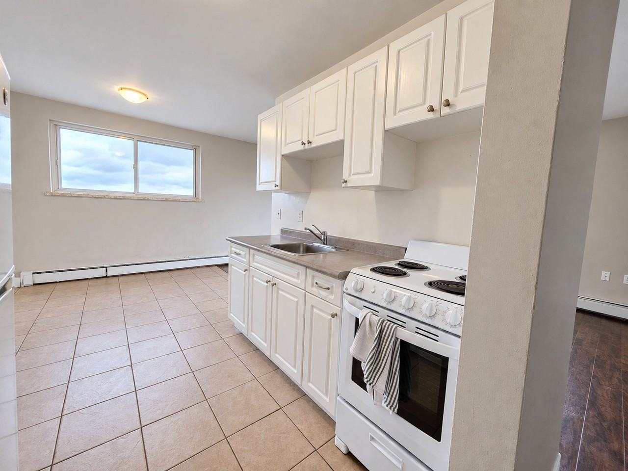 875 Colborne Rd #707 - Photo 3 of 20