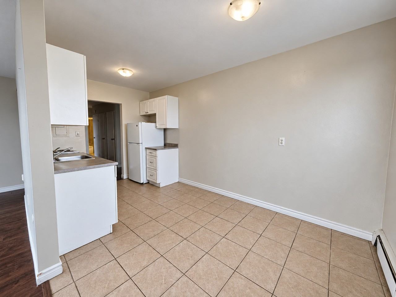 875 Colborne Rd #707 - Photo 5 of 20
