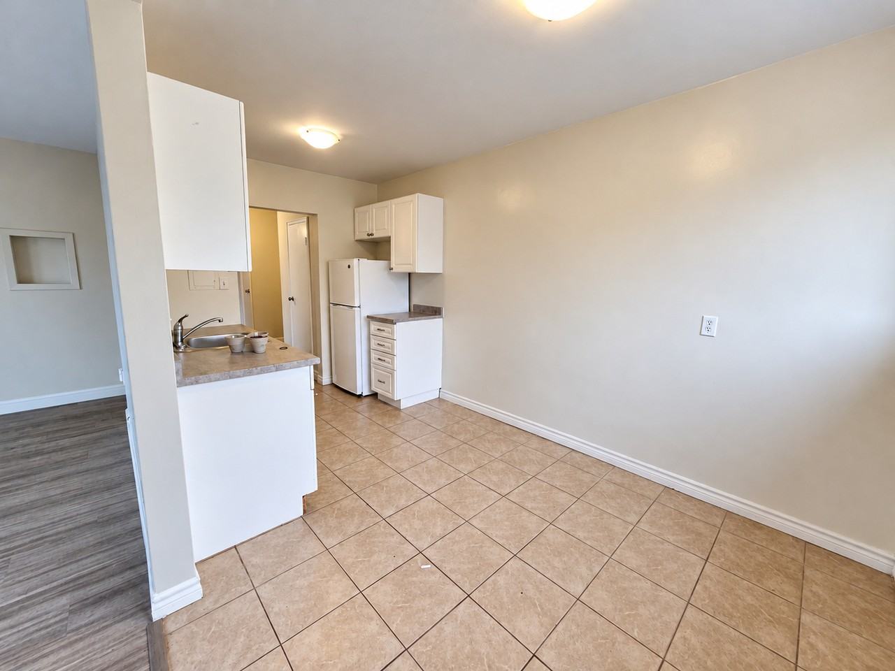 875 Colborne Rd #301 - Photo 5 of 18
