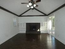 2408 Ne 73rd St - Photo 7 of 32