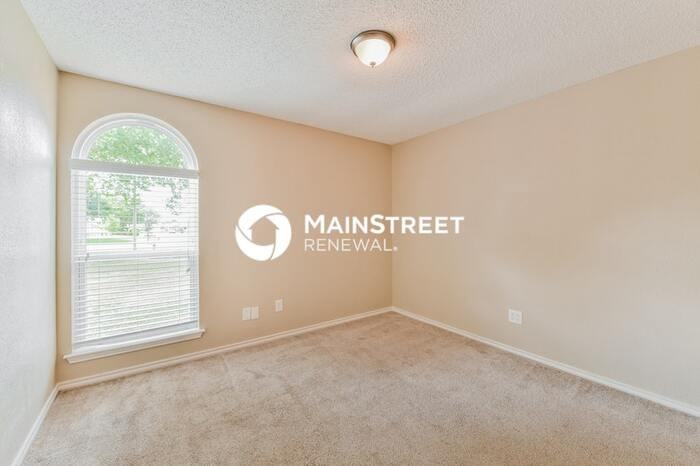 7733 Virgie Ct - Photo 7 of 17