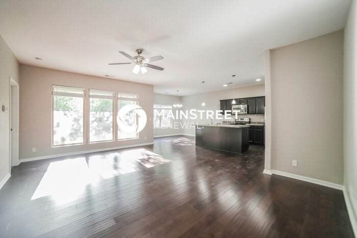 1502 Ne Jaclyn Dr - Photo 4 of 16
