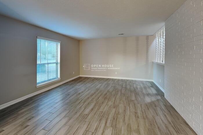 3642 Coltwood Dr - Photo 4 of 25