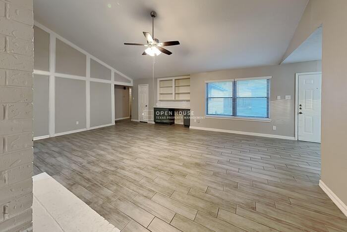 3642 Coltwood Dr - Photo 6 of 25