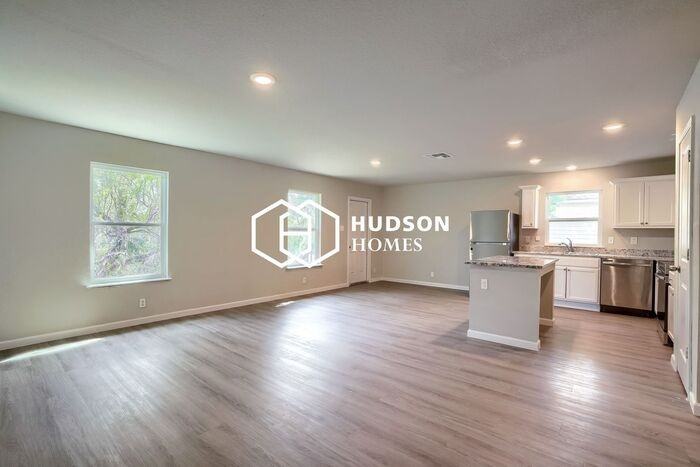 2438 Bermuda Dr - Photo 3 of 14