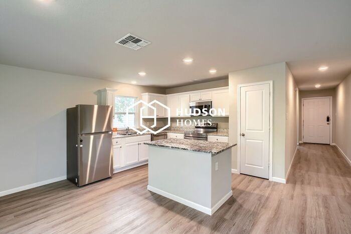 2438 Bermuda Dr - Photo 5 of 14