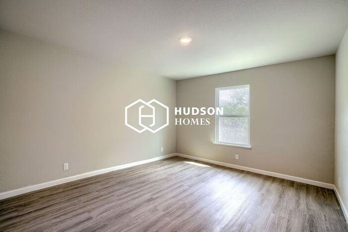 2438 Bermuda Dr - Photo 6 of 14