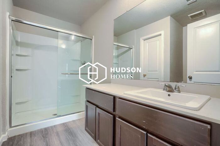 2438 Bermuda Dr - Photo 7 of 14