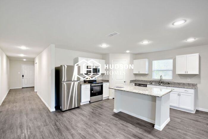204 Flying Bridge Dr - Photo 5 of 14