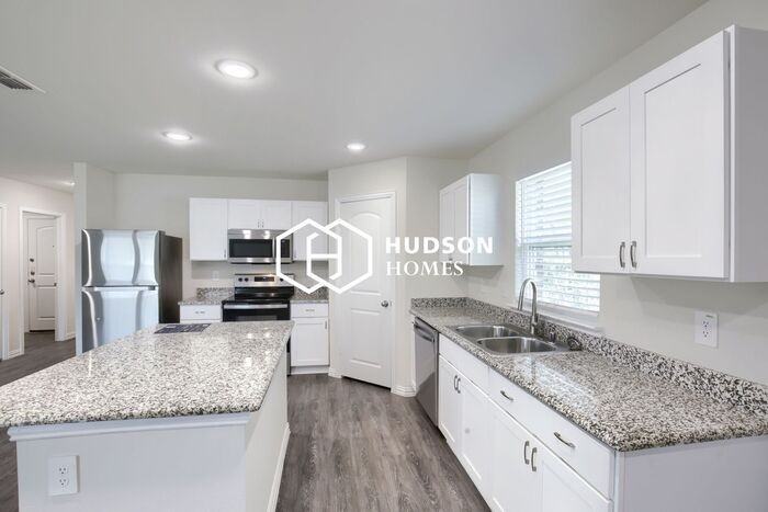 204 Flying Bridge Dr - Photo 6 of 14