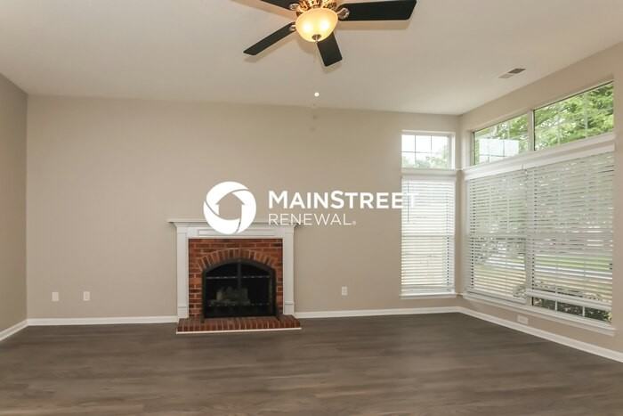 4008 Beaverbrook Dr - Photo 4 of 16