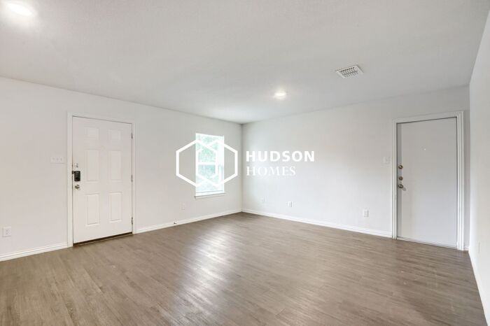 1505 N 11th St #A - Photo 4 of 14