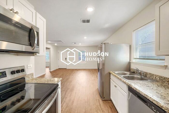 3314 Martin Luther King Dr - Photo 6 of 14