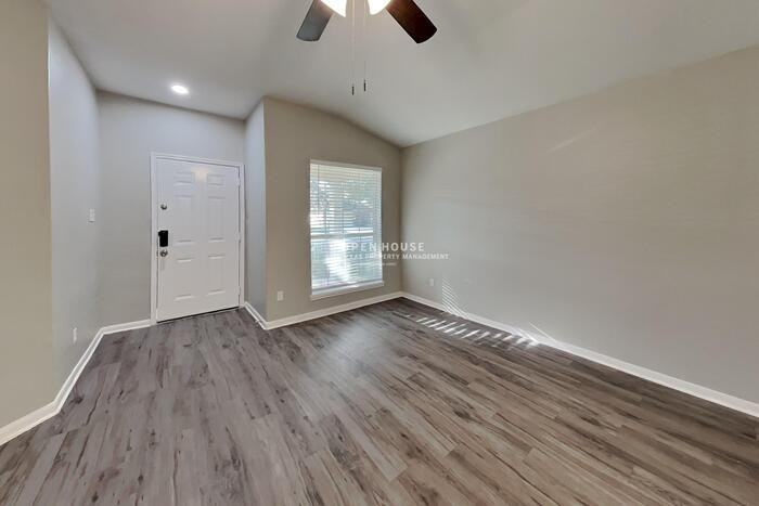 21634 Falvel Lake Dr - Photo 4 of 19