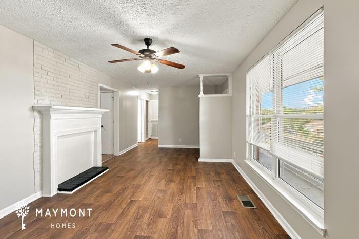 3652 Chesapeake Dr - Photo 4 of 19
