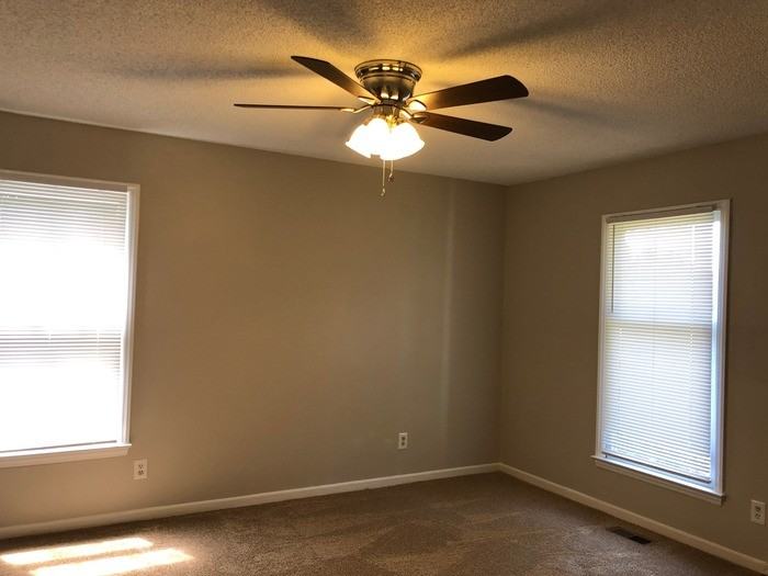 4520 Merrywood Ln - Photo 6 of 9