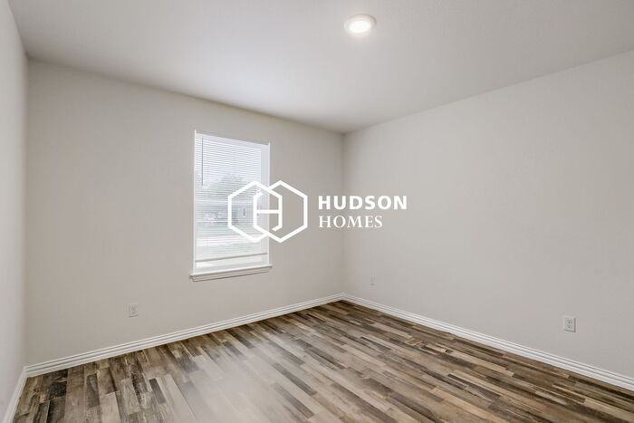 4716 Iowa St #A - Photo 7 of 13