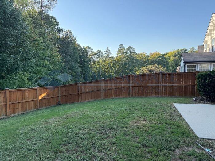 4360 Lyman Ave - Photo 6 of 44