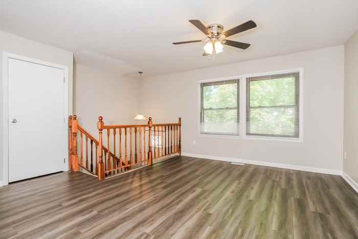 9913 Norcrest Dr - Photo 2 of 10