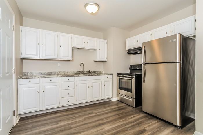 9913 Norcrest Dr - Photo 4 of 10