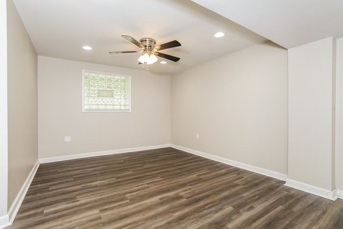 9913 Norcrest Dr - Photo 5 of 10