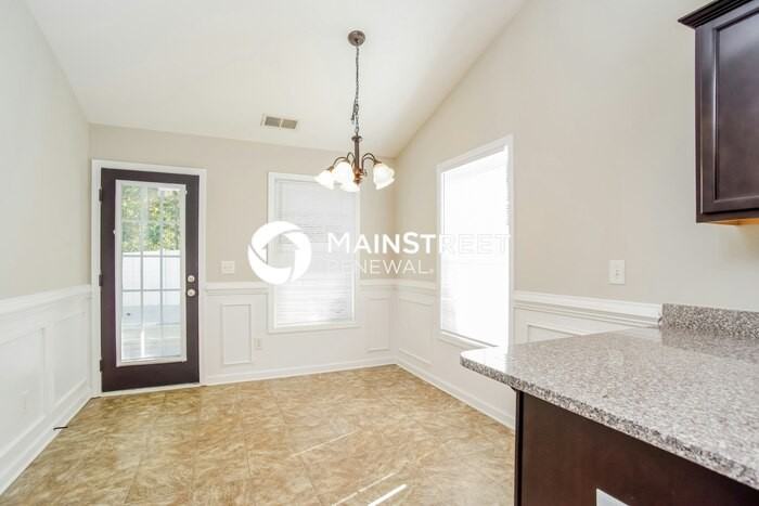 270 Makayla Ct - Photo 5 of 15