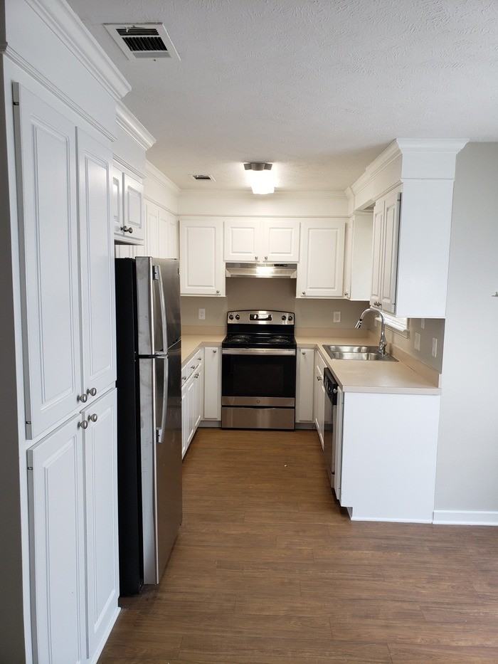312 Green Meadow Dr - Photo 3 of 9