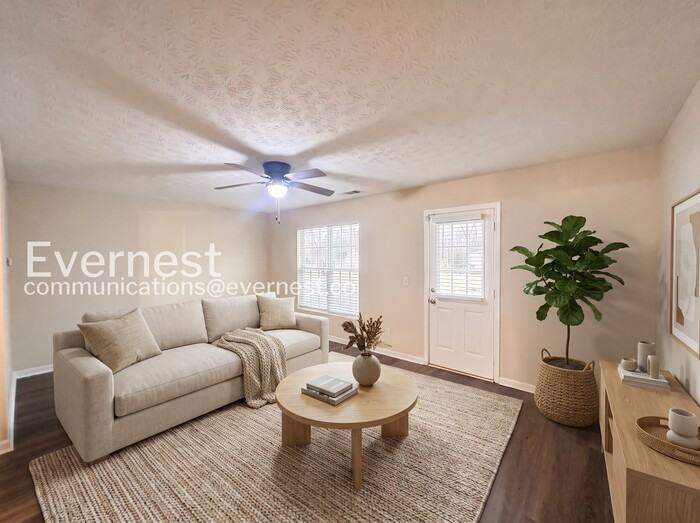 5589 Strathmoor Manor Cir - Photo 2 of 20