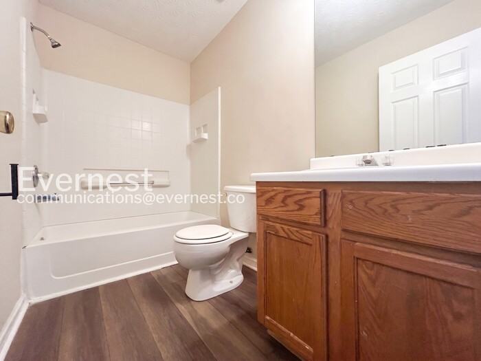 5589 Strathmoor Manor Cir - Photo 7 of 20