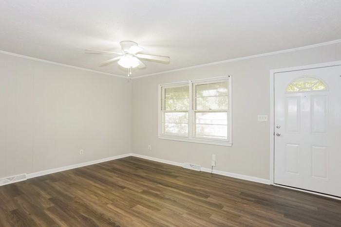 2925 Abbeville Ave Nw - Photo 4 of 12